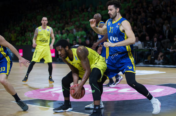 表现出色 表现出色