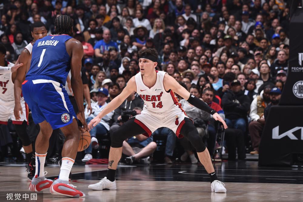 他不仅个人 他不仅个人