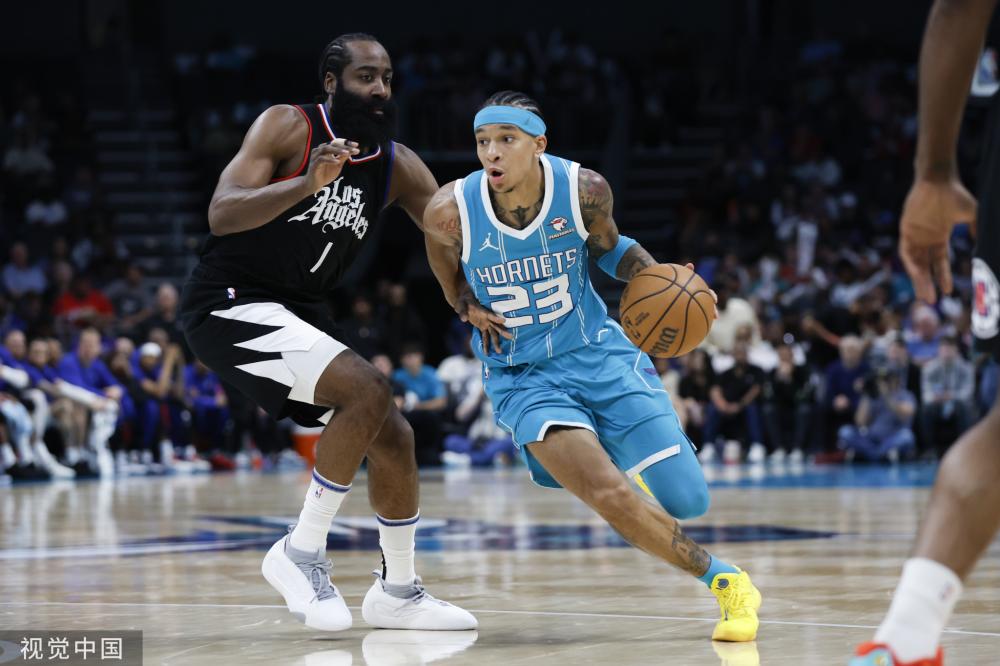 但她们仍然 但她们仍然